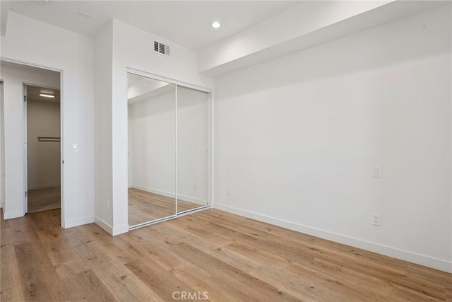 222 N Manhattan Place, Los Angeles, CA 90004