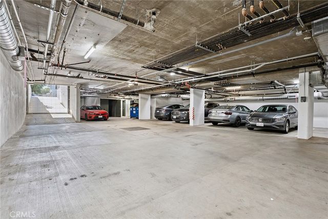 222 N Manhattan Place, Los Angeles, CA 90004