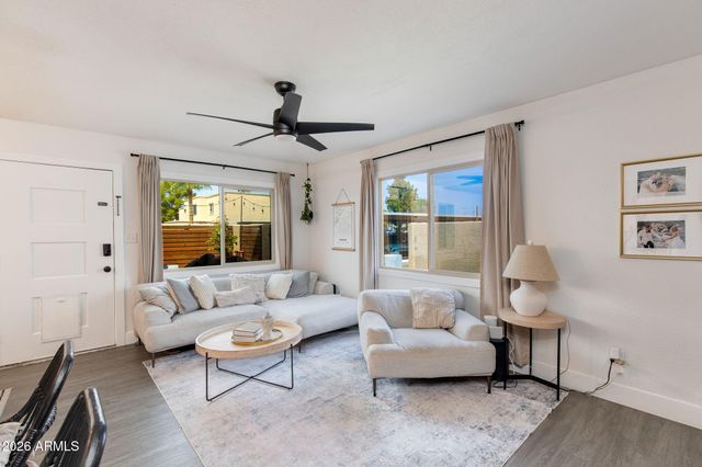 8129 E GLENROSA Avenue, Scottsdale, AZ 85251
