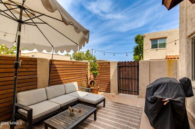 8129 E GLENROSA Avenue, Scottsdale, AZ 85251