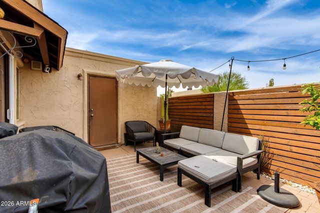 8129 E GLENROSA Avenue, Scottsdale, AZ 85251