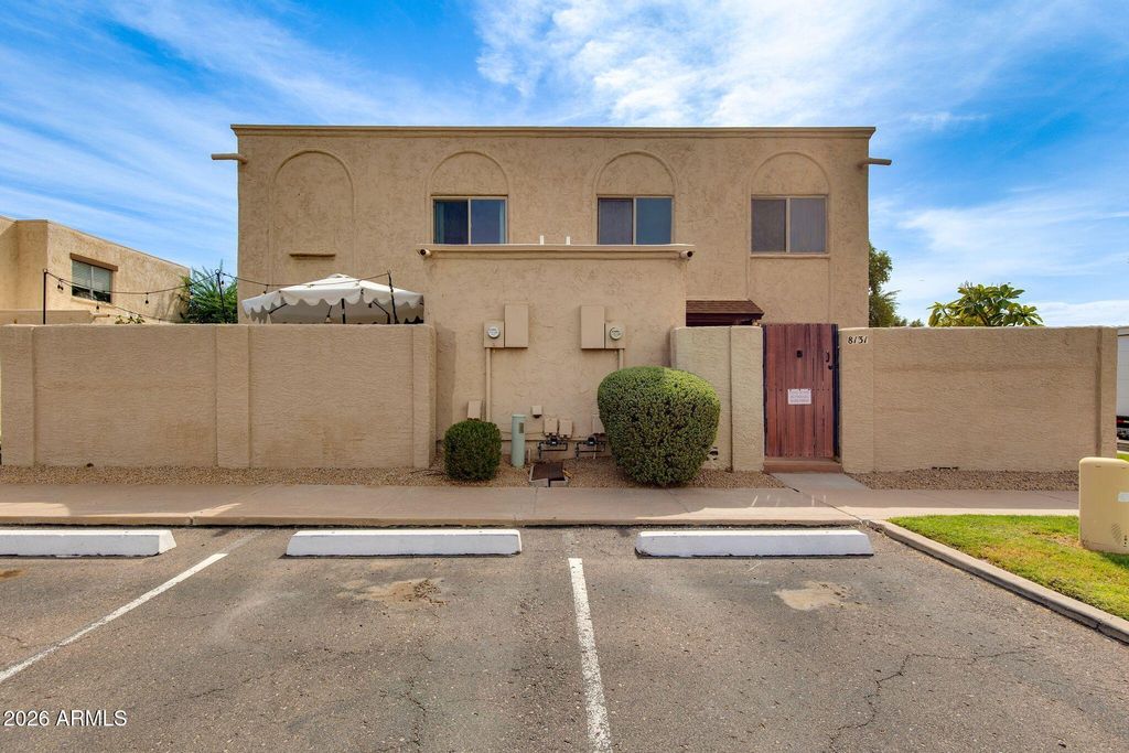 8129 E GLENROSA Avenue, Scottsdale, AZ 85251