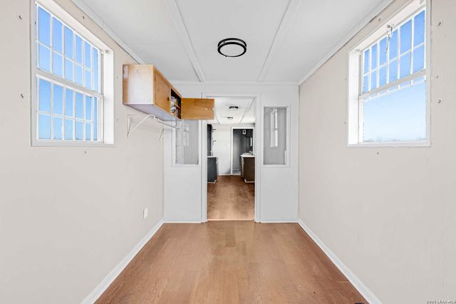 2811 COUNTY ROAD 467, Devine, TX 78016