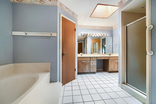 1406 Highland DR, Marble Falls, TX 78654