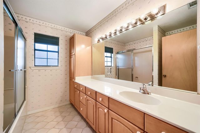 1406 Highland DR, Marble Falls, TX 78654
