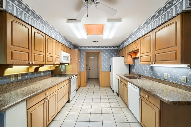 1406 Highland DR, Marble Falls, TX 78654