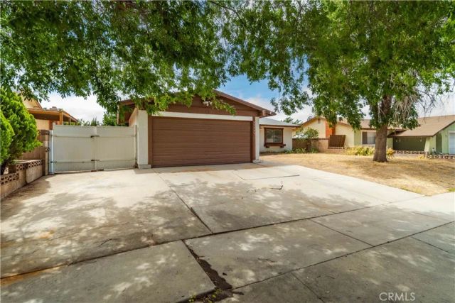 37747 Rudall, Palmdale, CA 93550