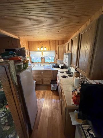 1402 E Koshkonong DRIVE, Edgerton, WI 53534