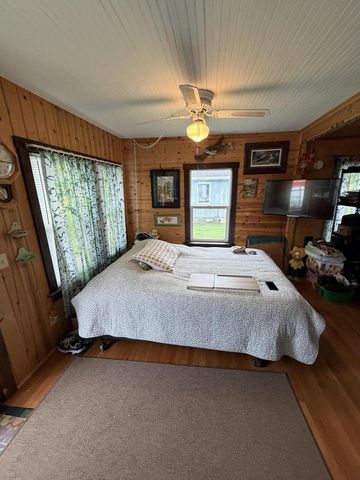 1402 E Koshkonong DRIVE, Edgerton, WI 53534