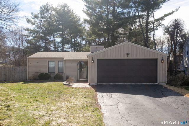 3 East Lake Place, Middletown, CT 06457