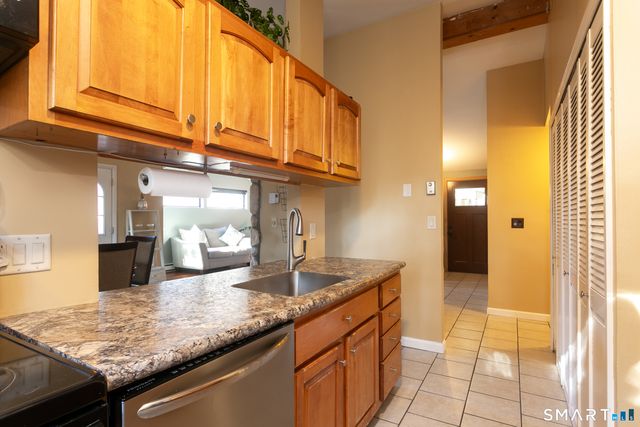 3 East Lake Place, Middletown, CT 06457