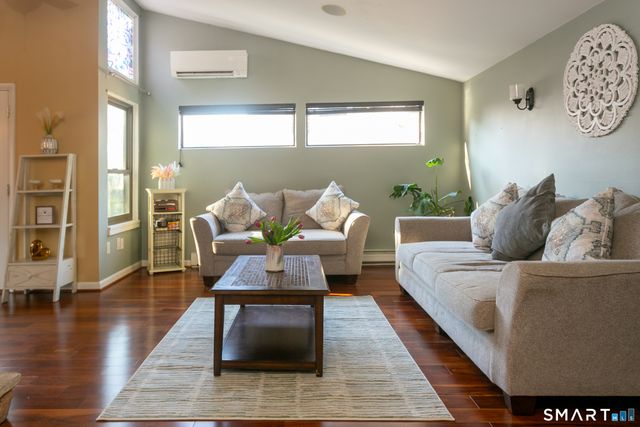 3 East Lake Place, Middletown, CT 06457