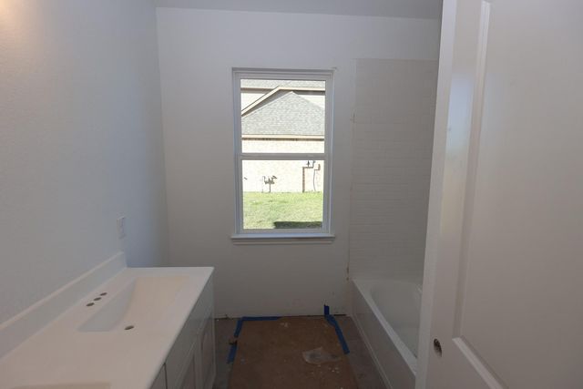 130 Valley Ranch Trail, Dayton, TX 77535