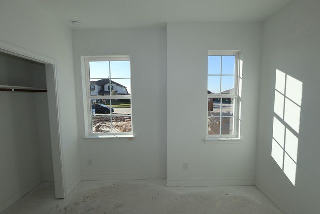 130 Valley Ranch Trail, Dayton, TX 77535