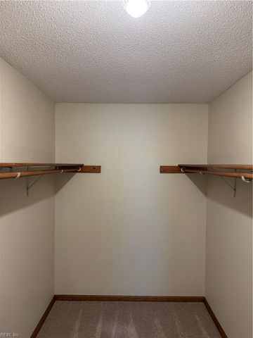 3069 Barberry LN, Virginia Beach, VA 23453
