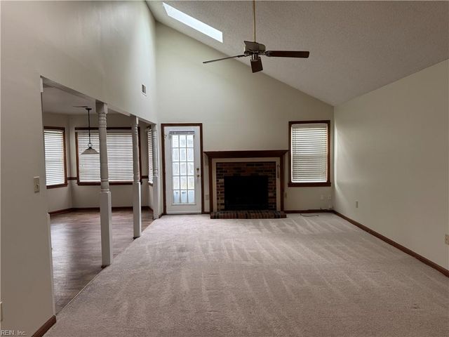 3069 Barberry LN, Virginia Beach, VA 23453