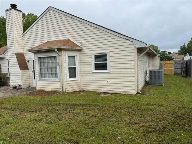 3069 Barberry LN, Virginia Beach, VA 23453