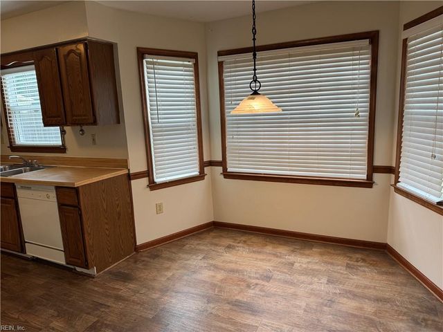 3069 Barberry LN, Virginia Beach, VA 23453