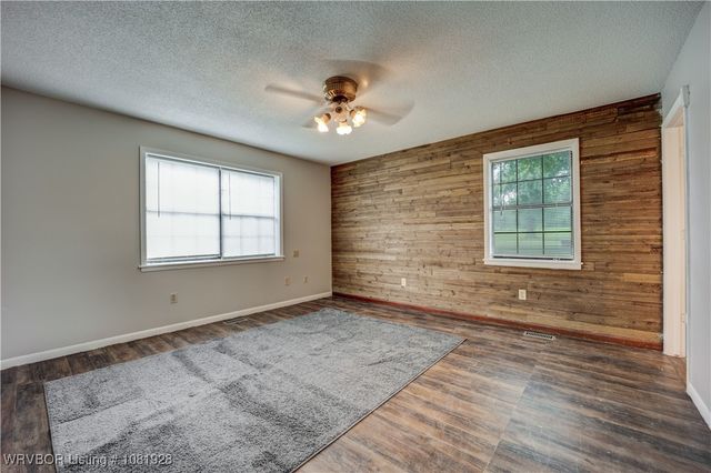 1141 Mountain Grove Terrace, Alma, AR 72921