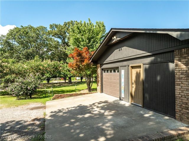 1141 Mountain Grove Terrace, Alma, AR 72921