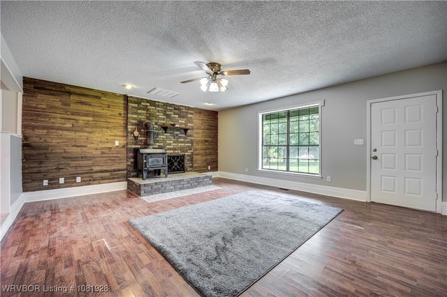 1141 Mountain Grove Terrace, Alma, AR 72921