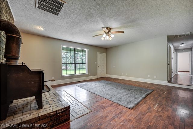 1141 Mountain Grove Terrace, Alma, AR 72921