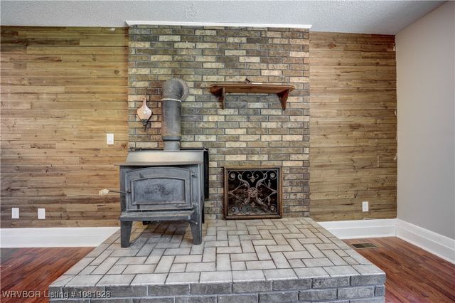 1141 Mountain Grove Terrace, Alma, AR 72921