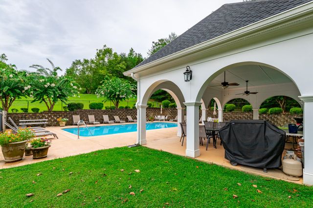 810 Younger Circle, Chattanooga, TN 37415