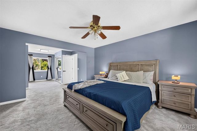 2902 Flameglow Drive, Oakville, MO 63129