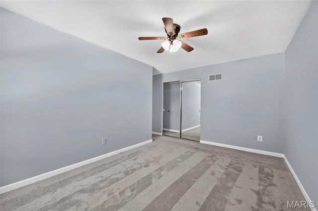 2902 Flameglow Drive, Oakville, MO 63129