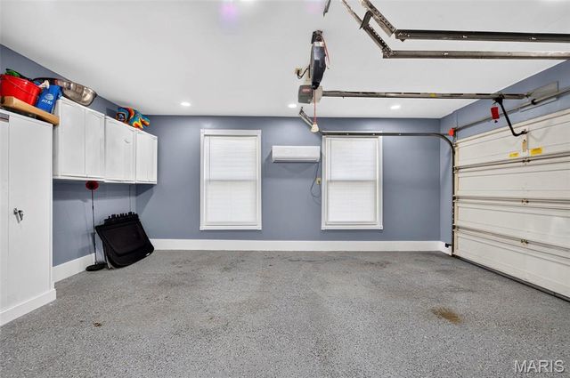 2902 Flameglow Drive, Oakville, MO 63129