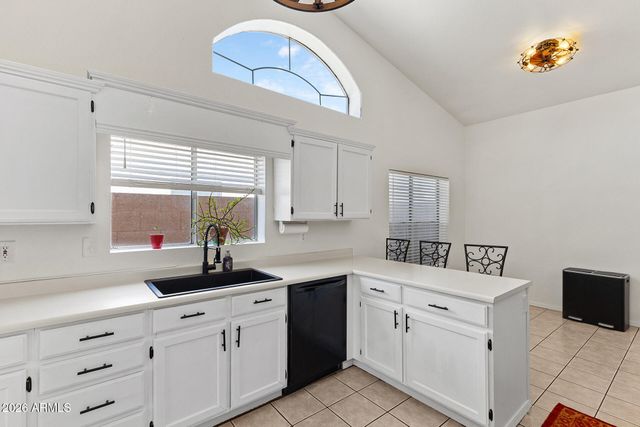 9002 W CORONADO Road, Phoenix, AZ 85037