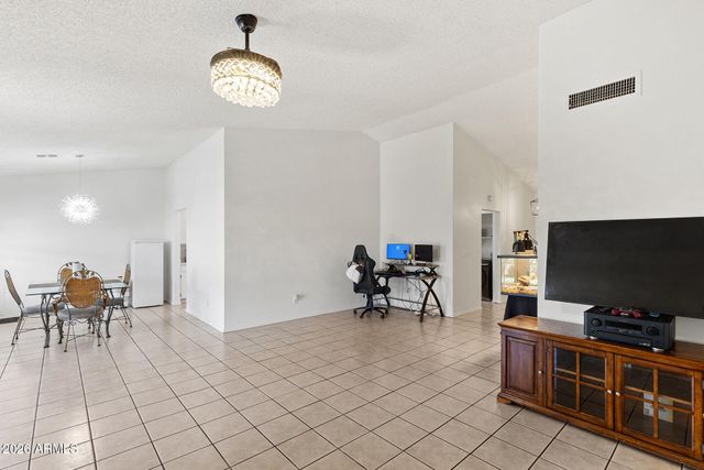 9002 W CORONADO Road, Phoenix, AZ 85037
