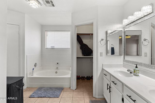 9002 W CORONADO Road, Phoenix, AZ 85037