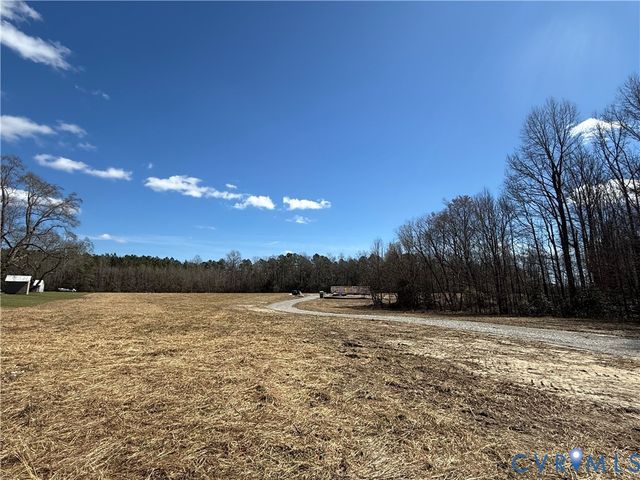 16657 Loving Union Rd, Disputanta, VA 23842