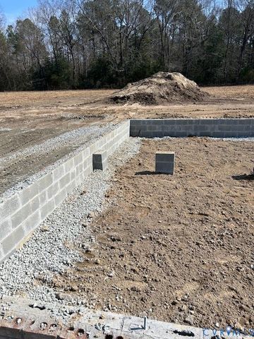 16657 Loving Union Rd, Disputanta, VA 23842