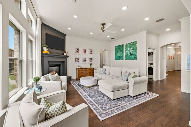 3513 Carlton Street, Grapevine, TX 76092