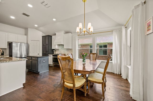 3513 Carlton Street, Grapevine, TX 76092