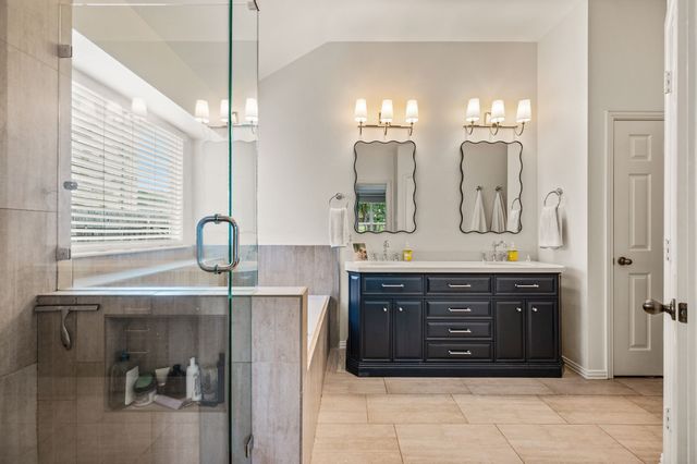 3513 Carlton Street, Grapevine, TX 76092
