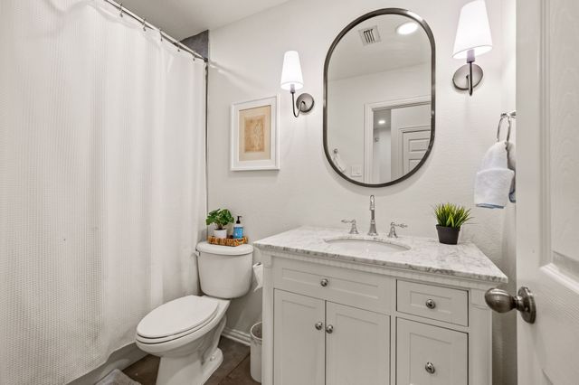 3513 Carlton Street, Grapevine, TX 76092