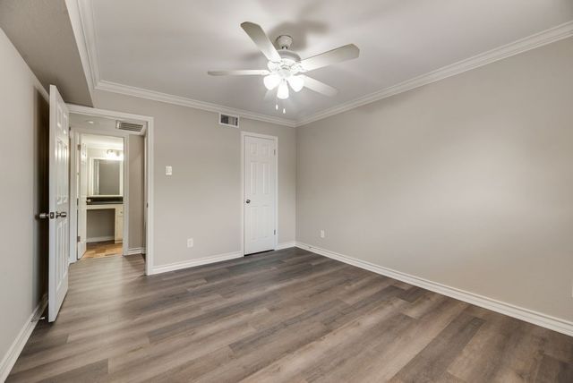 2802 Escada Drive 207, Farmers Branch, TX 75234
