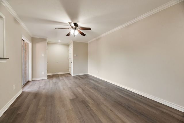 2802 Escada Drive 207, Farmers Branch, TX 75234