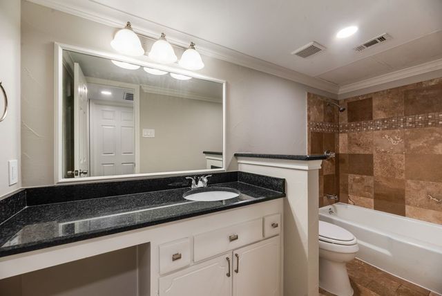 2802 Escada Drive 207, Farmers Branch, TX 75234