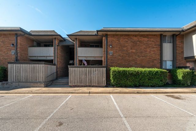 2802 Escada Drive 207, Farmers Branch, TX 75234