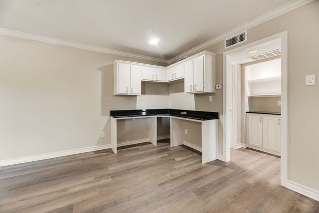 2802 Escada Drive 207, Farmers Branch, TX 75234