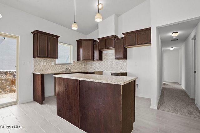 257 Farnborough Street, El Paso, TX 79928