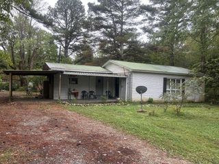 385 Crossroads Church Rd, Camden, TN 38320