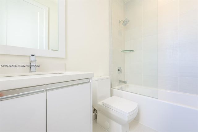 10245 NW 63rd Terrace 201, Doral, FL 33178