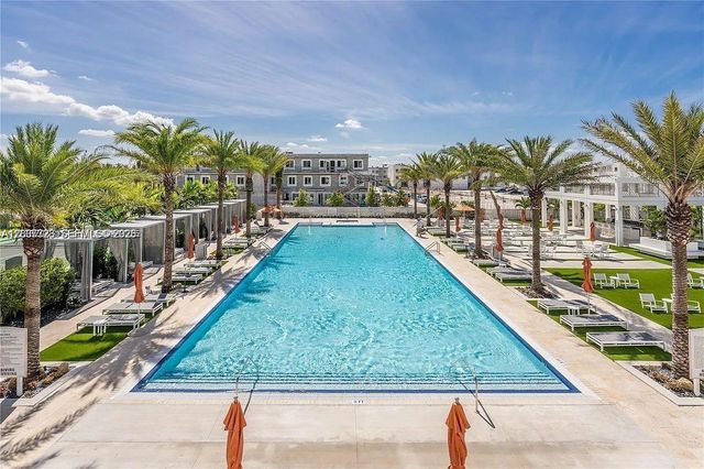 10245 NW 63rd Terrace 201, Doral, FL 33178
