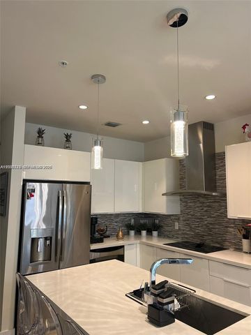 10245 NW 63rd Terrace 201, Doral, FL 33178